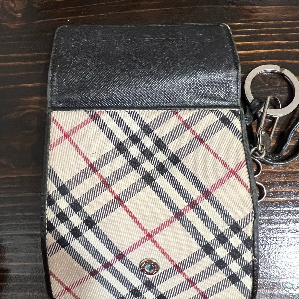 Burberry key wallet